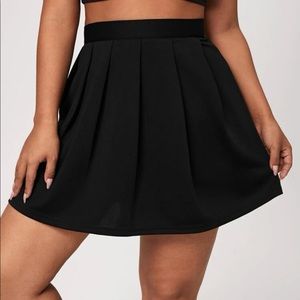 Black pleated mini skirt, plus size 3x